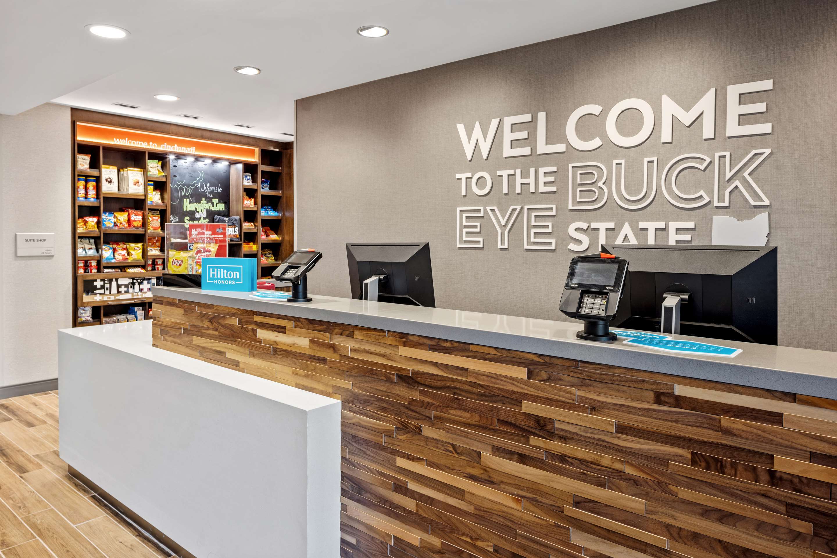 Reception | Hampton Inn & Suites Cincinnati West