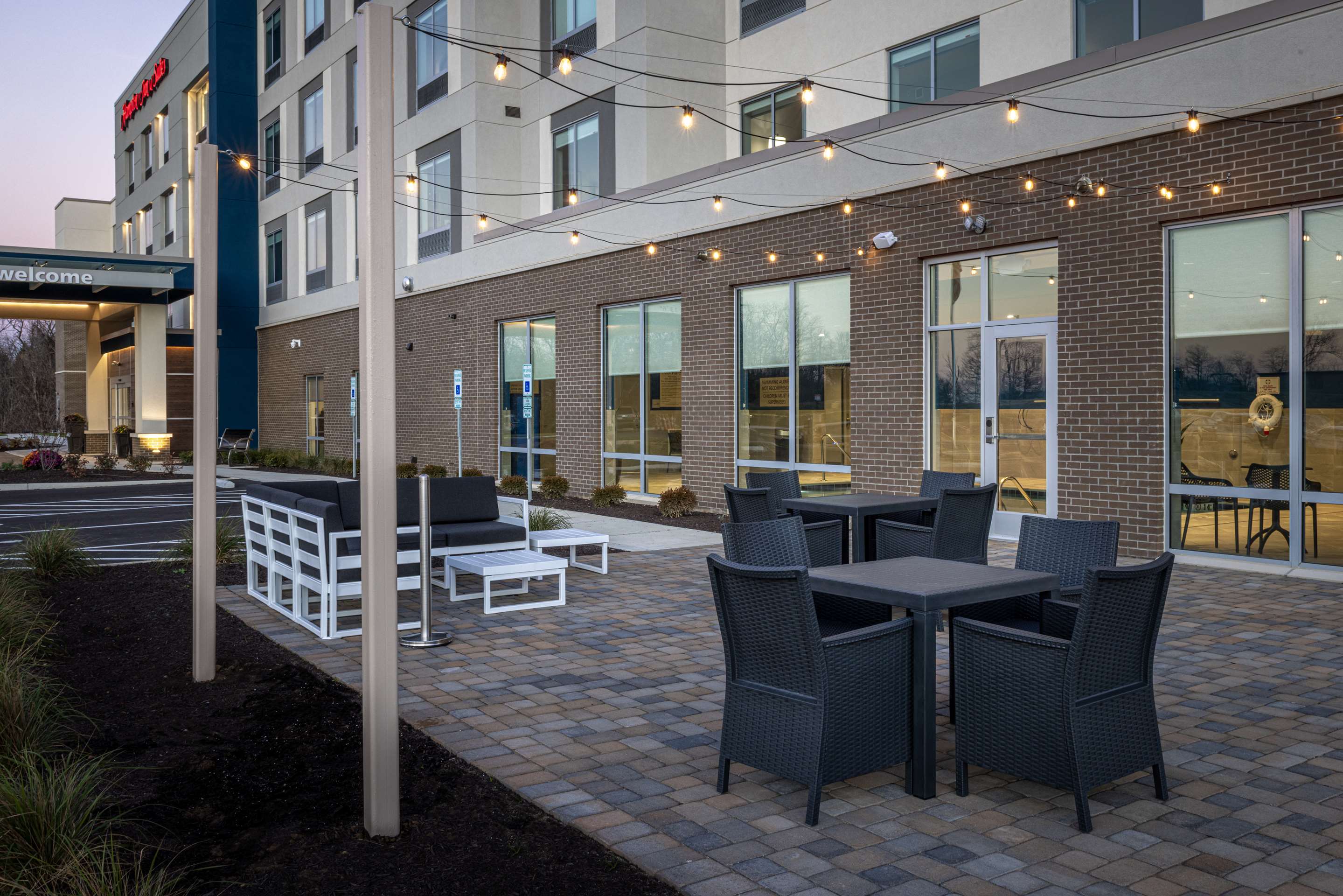 Exterior | Hampton Inn & Suites Cincinnati West