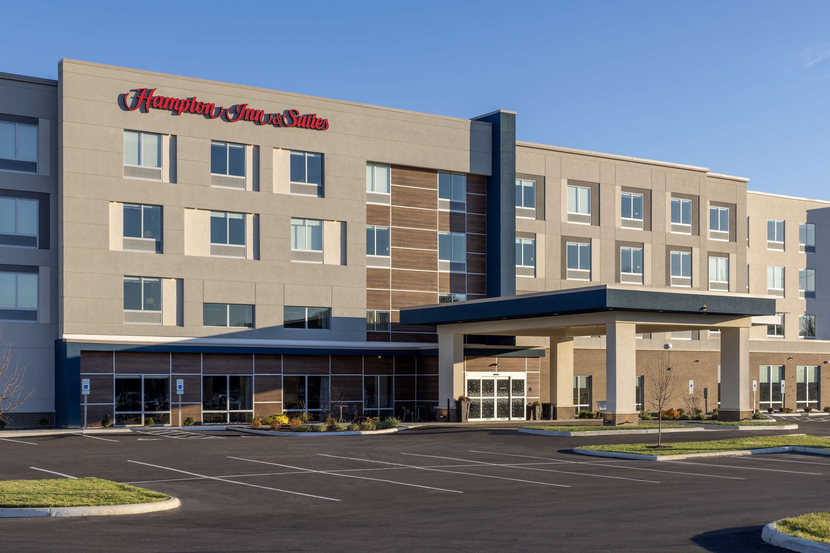Exterior | Hampton Inn & Suites Cincinnati West