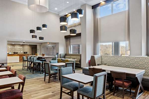 Restaurant - Hampton Inn West Cincinnati