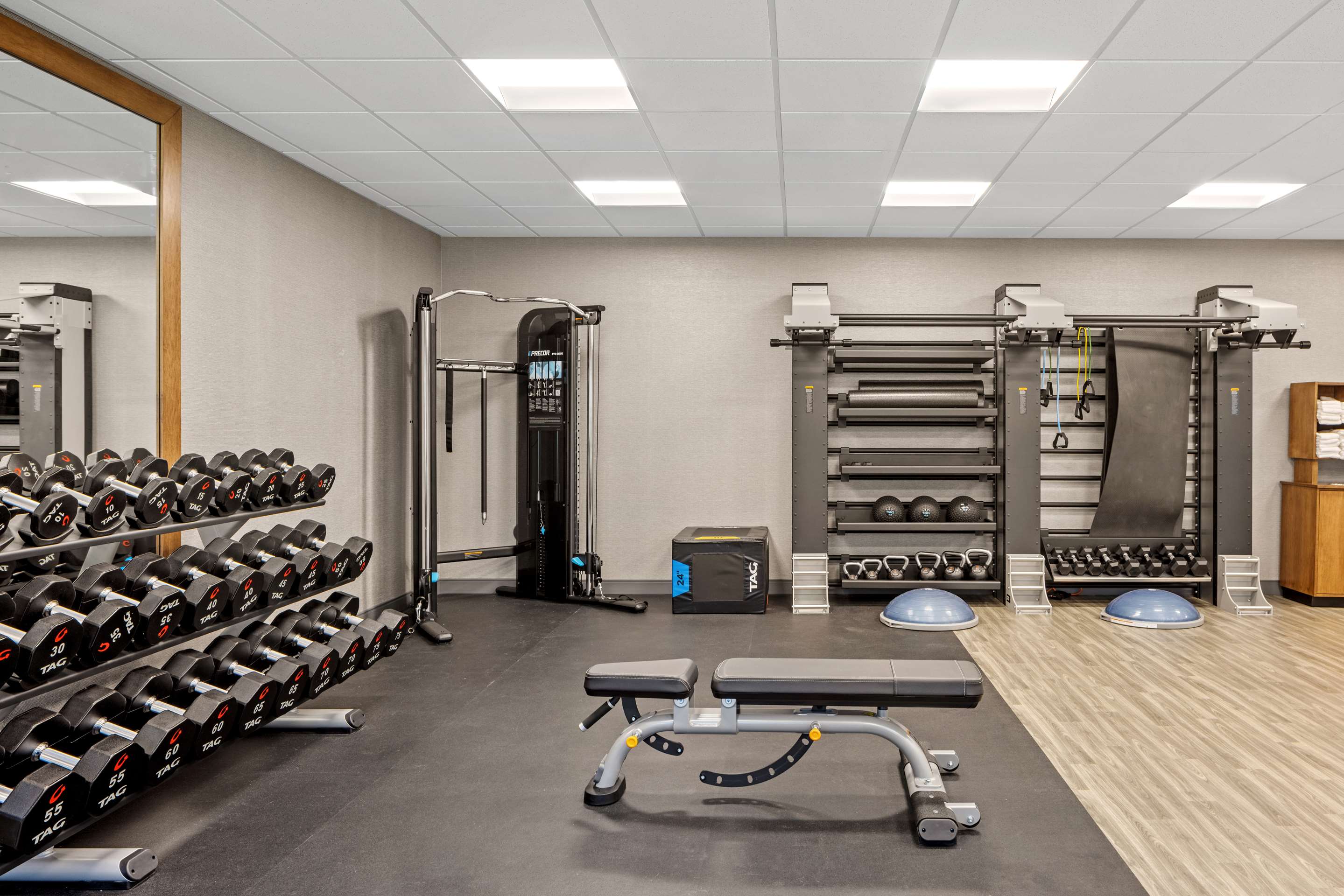 Health club fitness center gym | Hampton Inn & Suites Cincinnati West