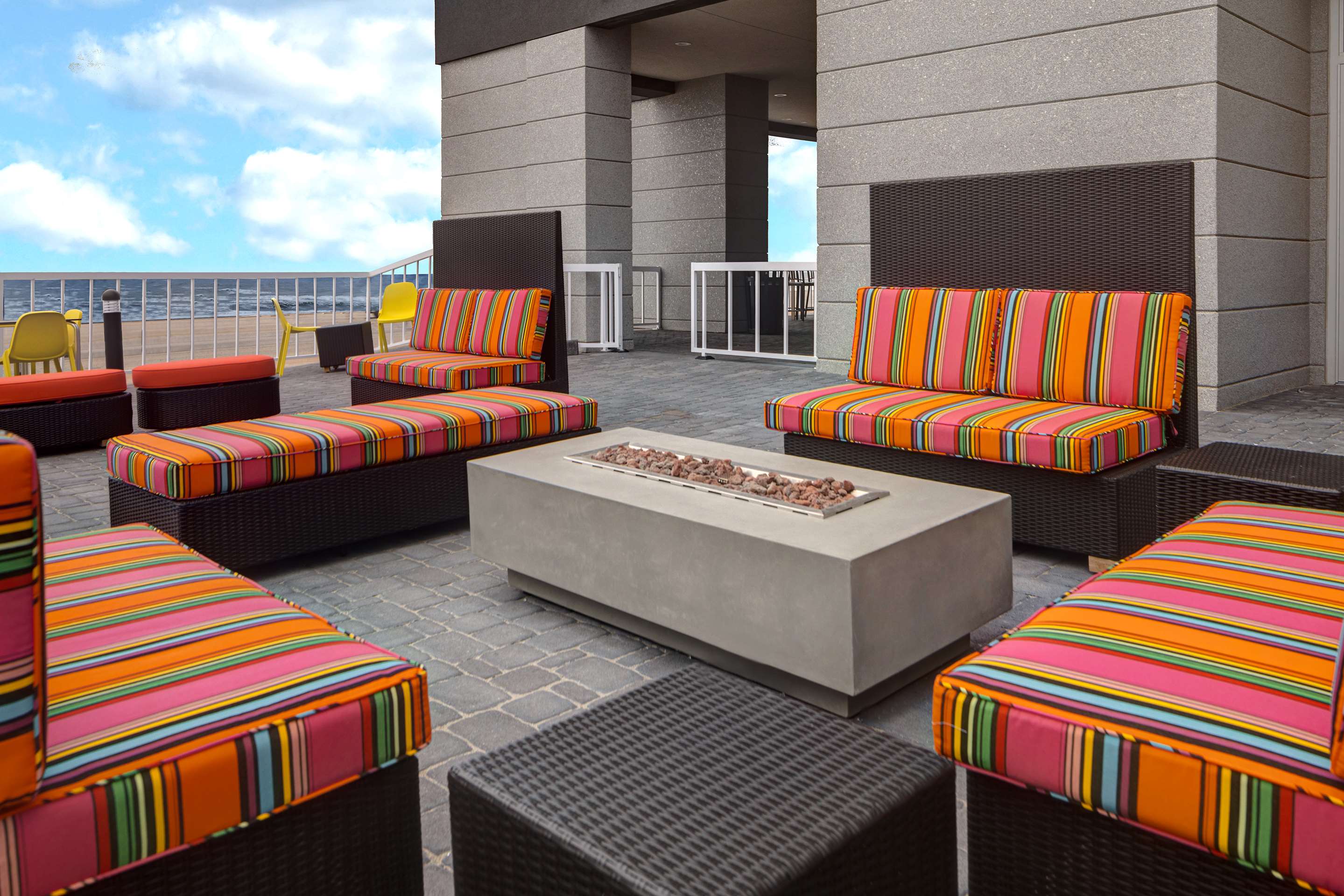 Exterior | TRU BY Hilton Galveston