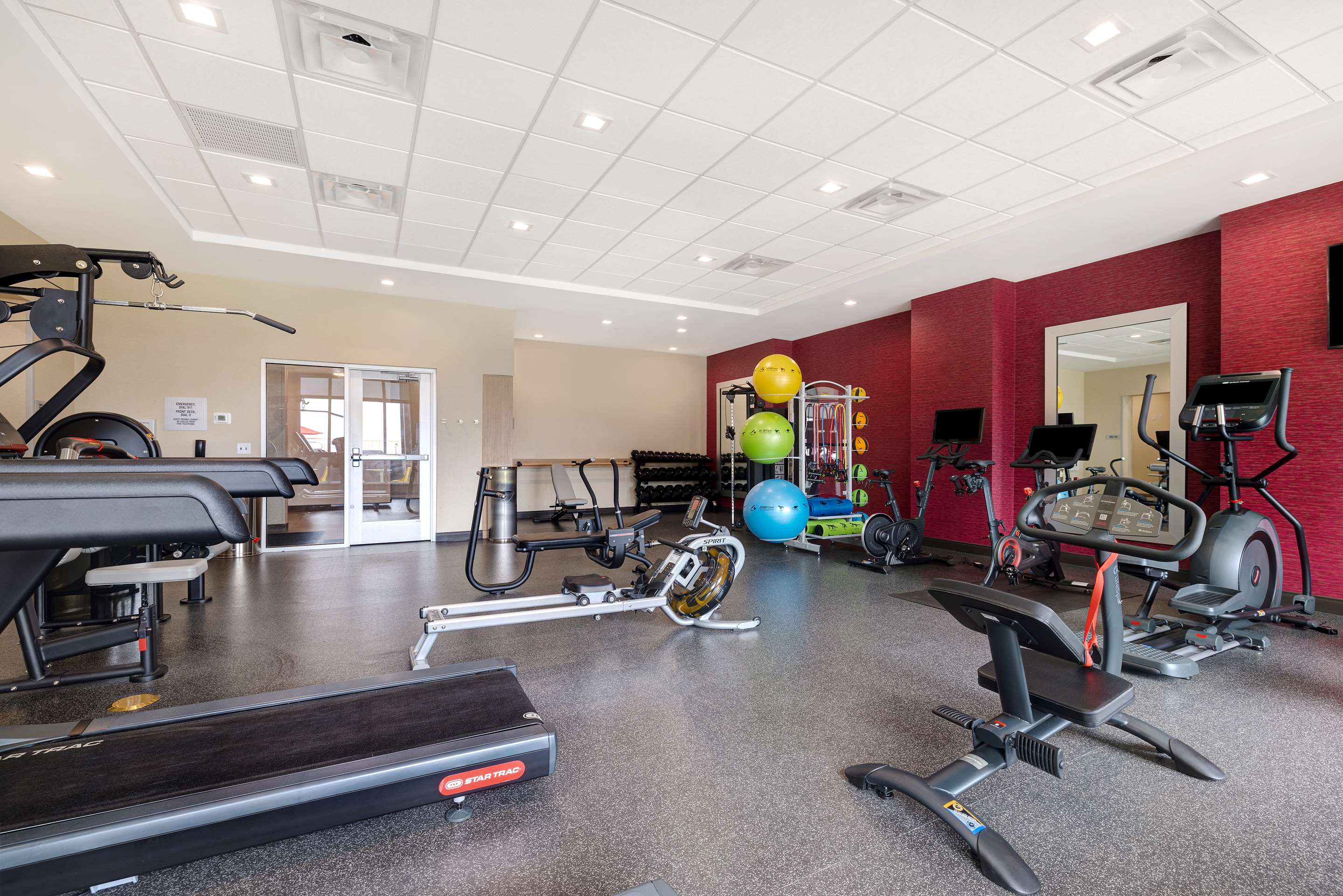Health club fitness center gym | TRU BY Hilton Galveston