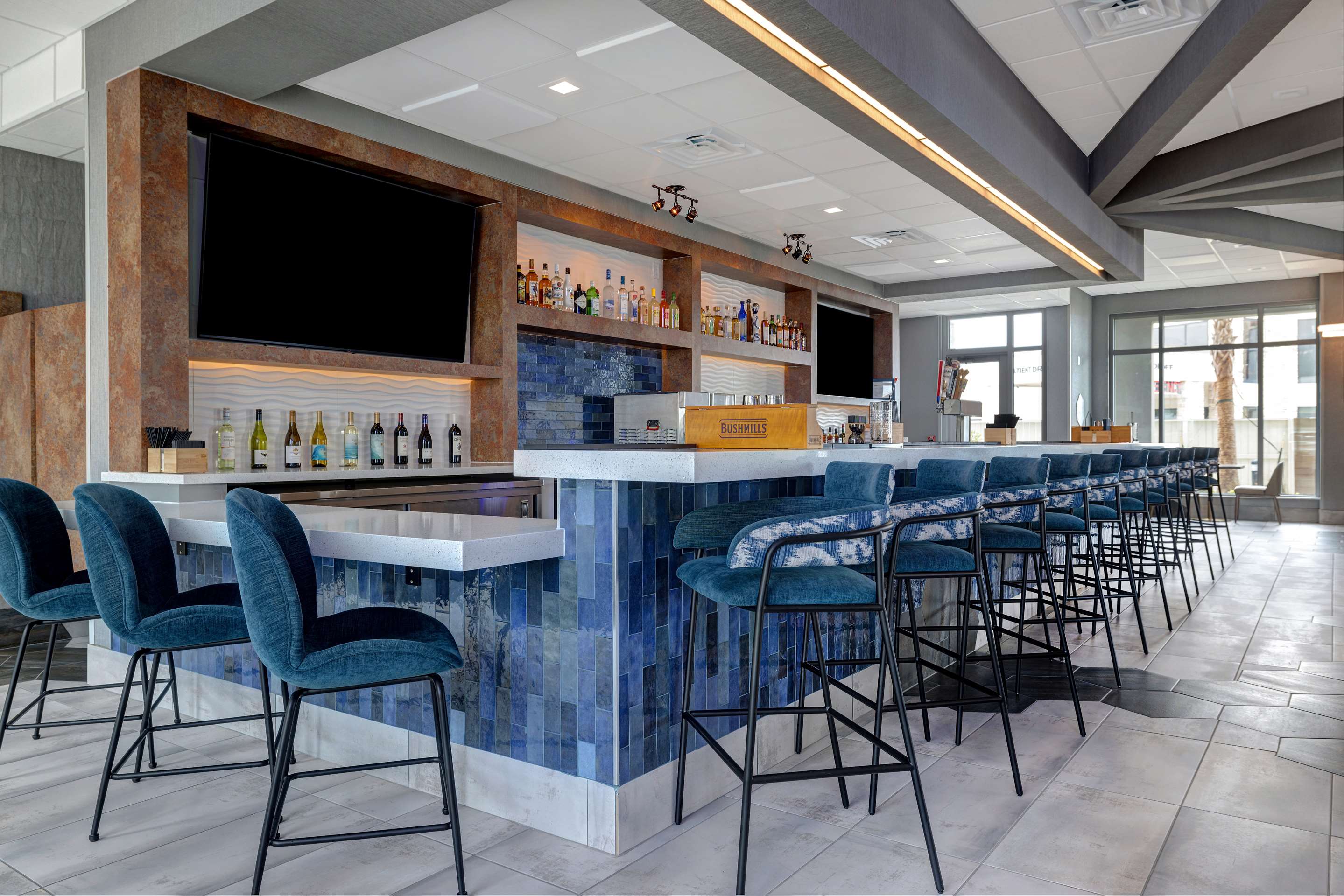 BarLounge | TRU BY Hilton Galveston