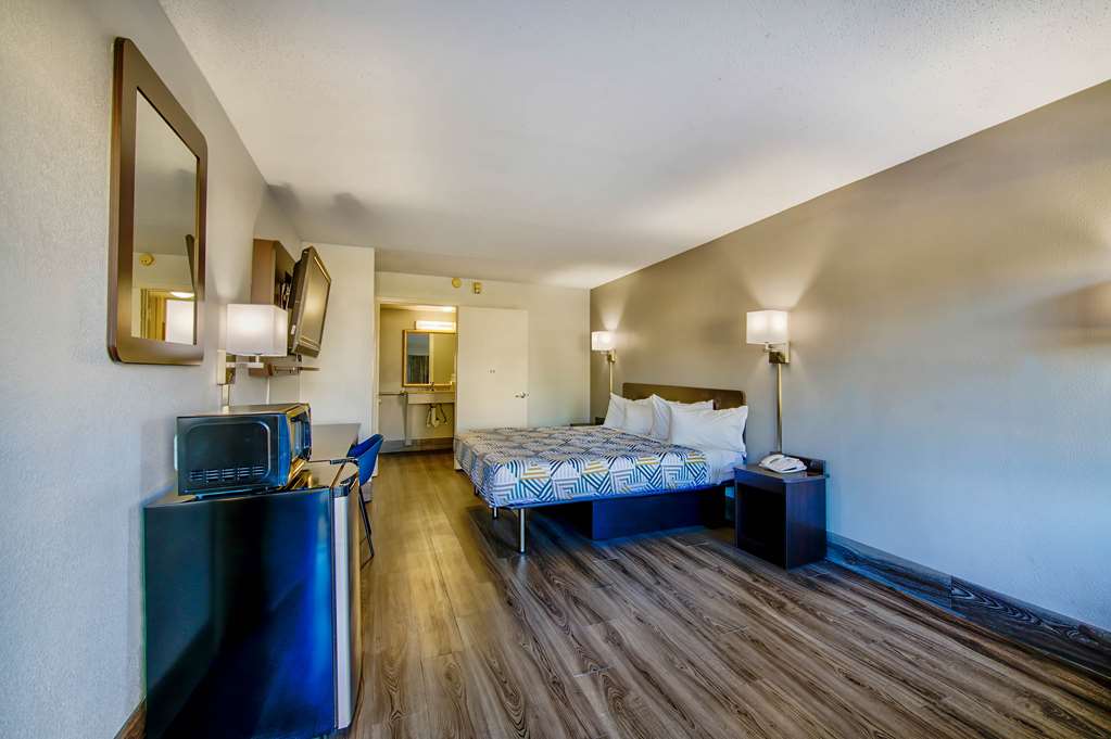 STUDIO 6 BIRMINGHAM AL MEDICAL C-guestroom-Guest Room,On-Site.jpg