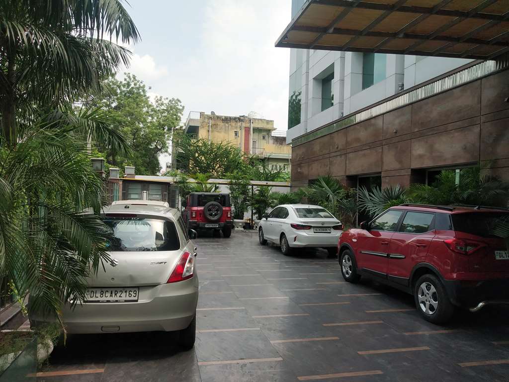 VENIZIA SAROVAR PORTICO DELHI-guestroom-Guest Room,On-Site.jpg
