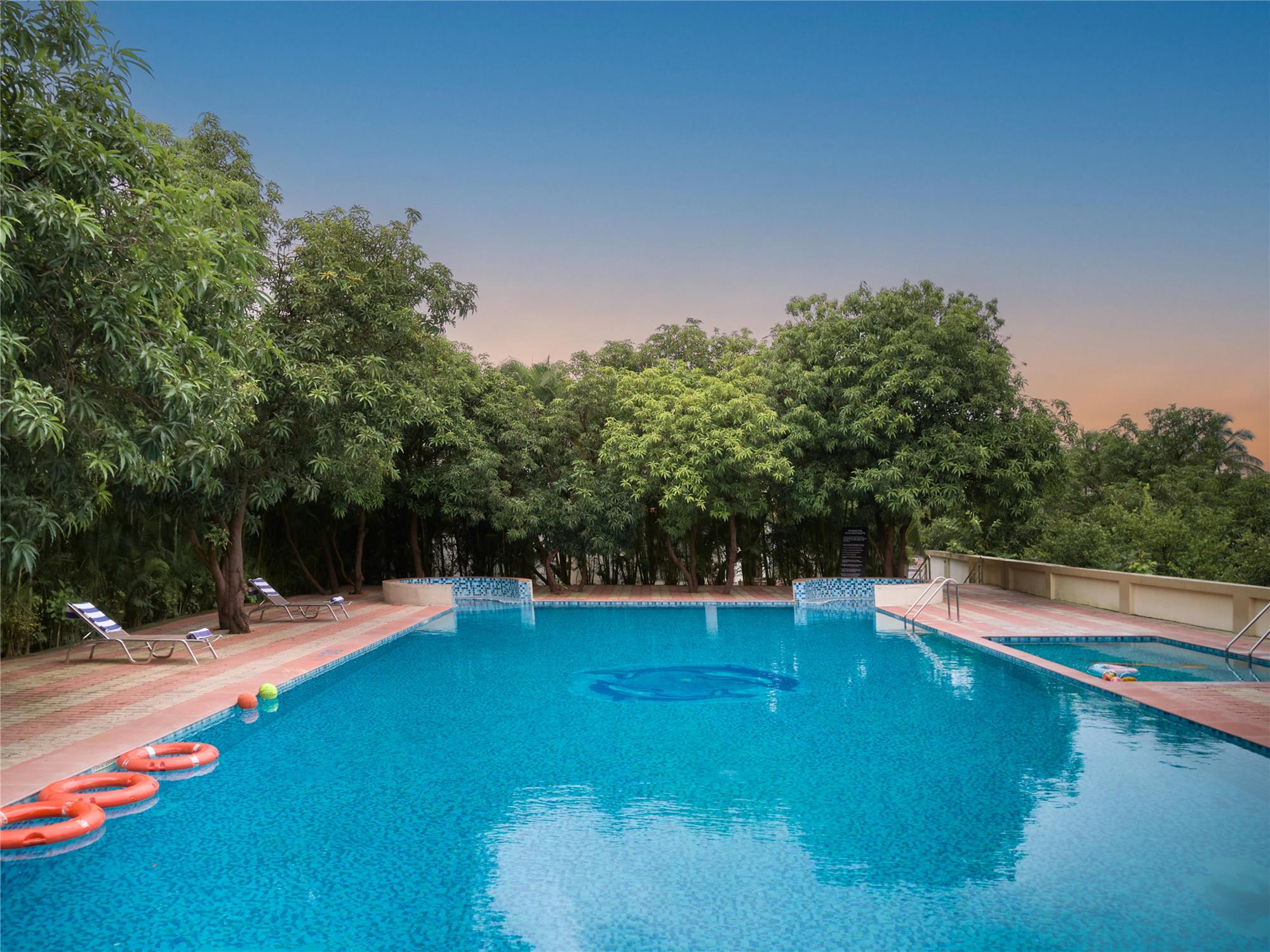 Sarovar Portico Sasangir - Pool A
