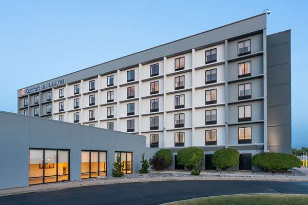 Exterior view - Comfort Inn & Suites Airport Buffalo
