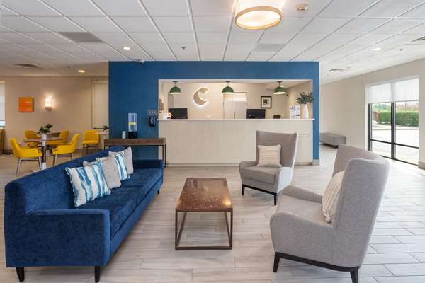  - Comfort Inn & Suites Airport Buffalo