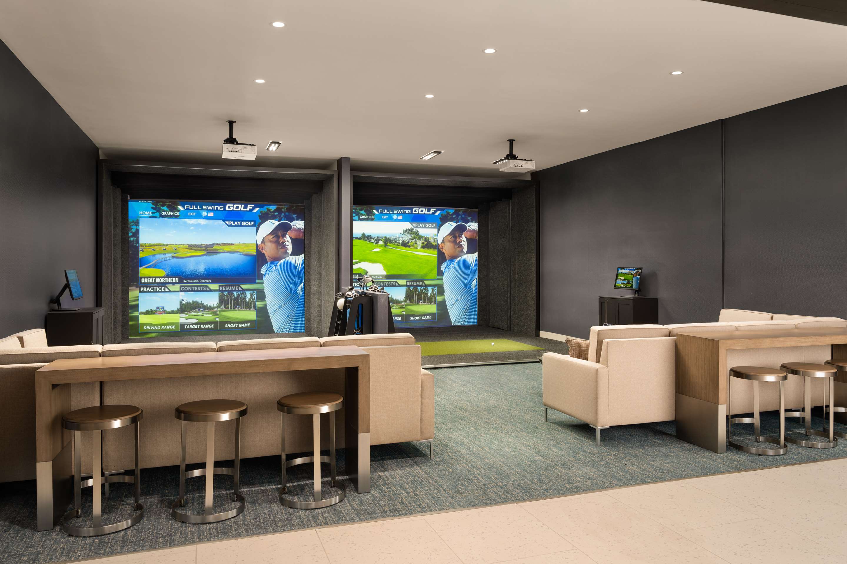 Golf | Hotel Lela Wilmington, Tapestry Collection By Hilton