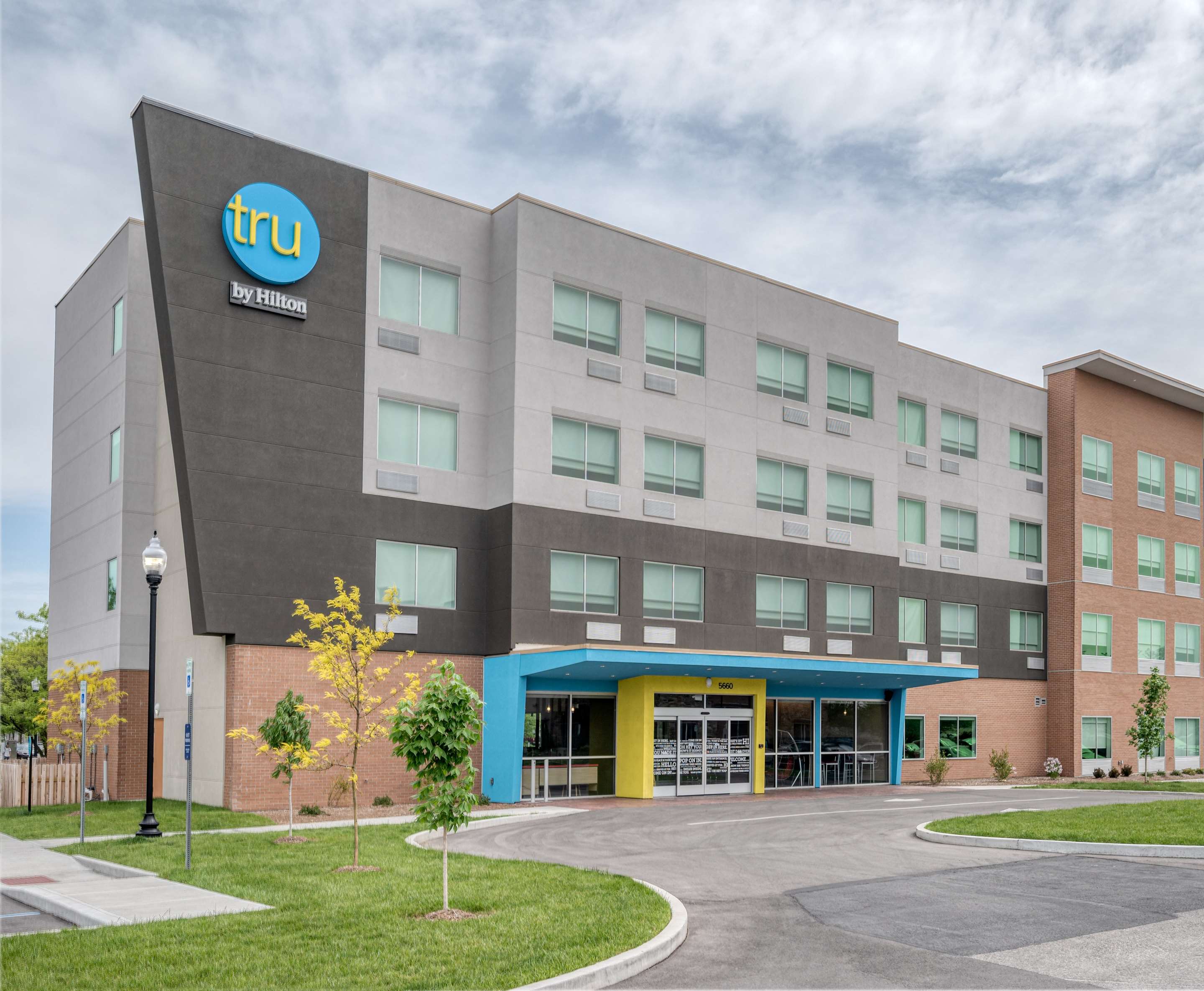 Exterior | Tru By Hilton Indianapolis Lawrence, In