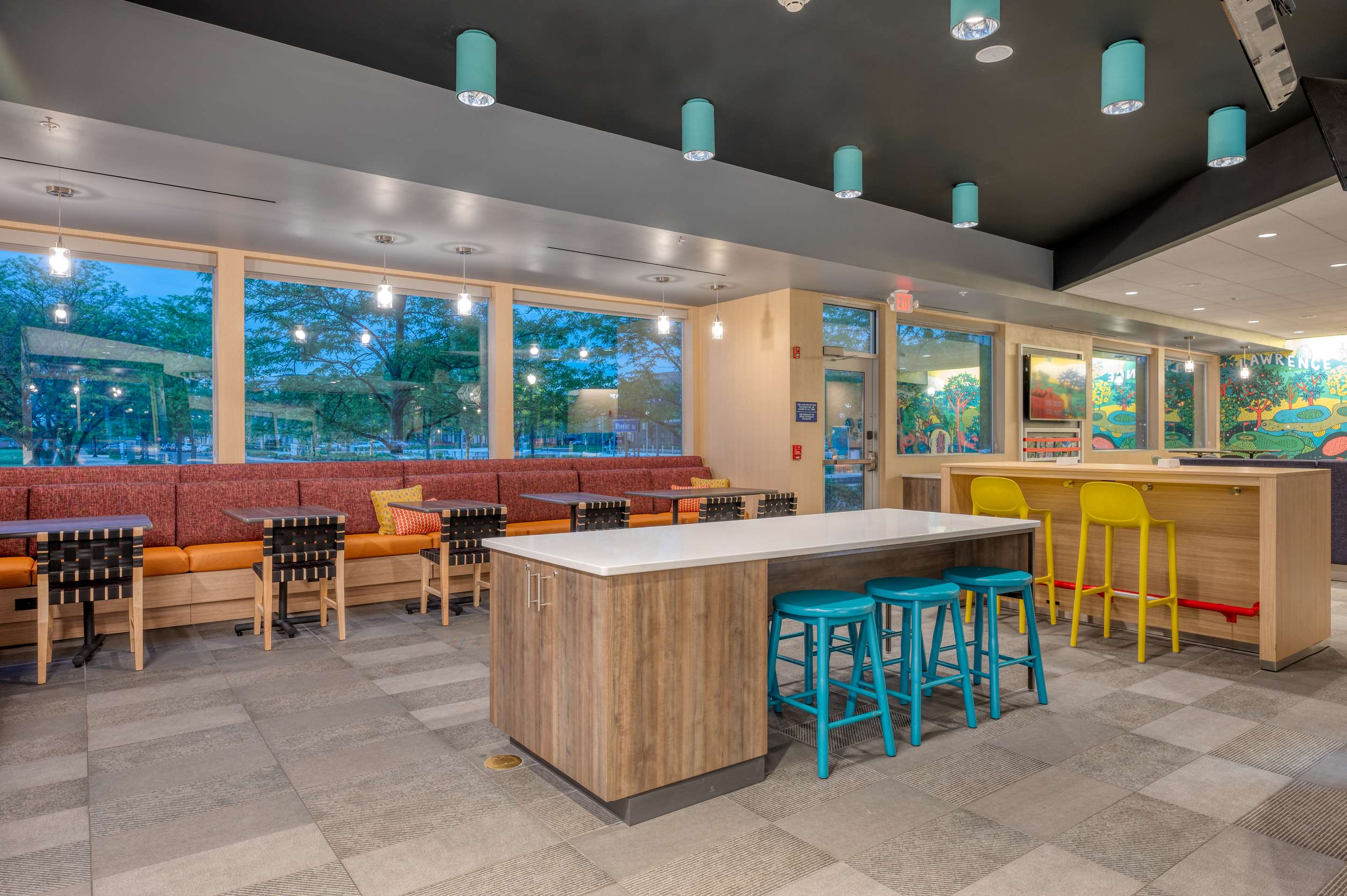 Breakfast Area | Tru By Hilton Indianapolis Lawrence, In