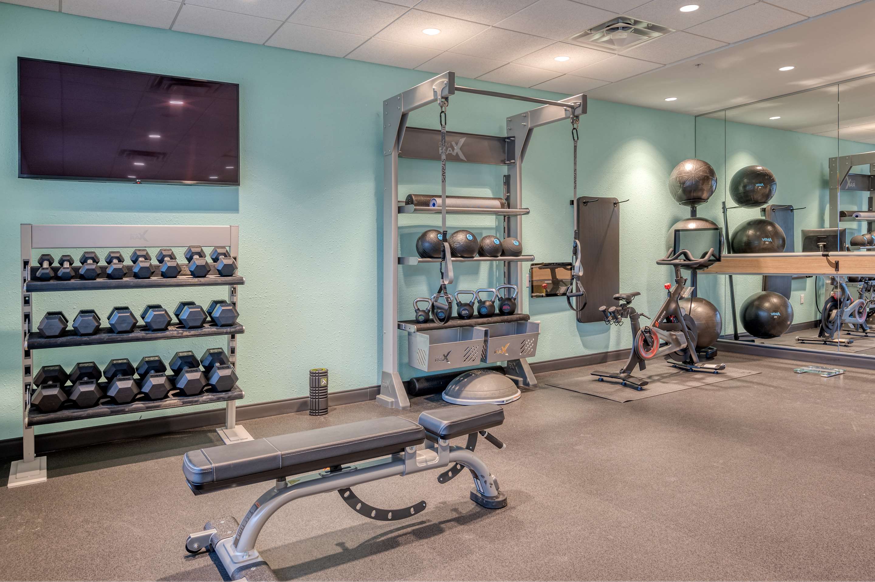 Health club fitness center gym | Tru By Hilton Indianapolis Lawrence, In
