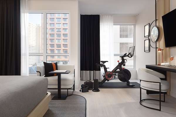  - Canopy by Hilton Hotel Yorkville Toronto