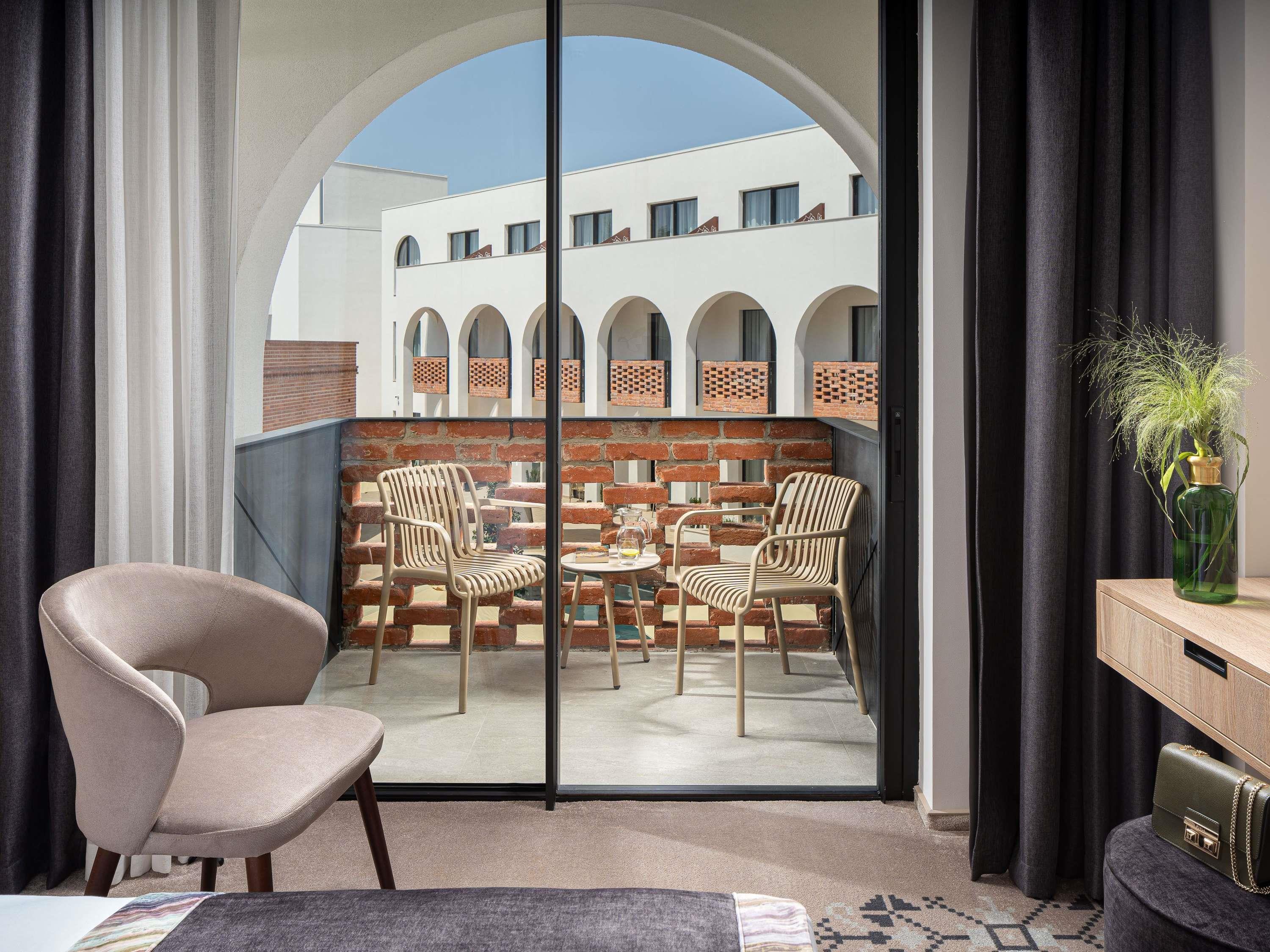 Mercure Conacul Cozieni Room Type - Superior Room with 2 single beds