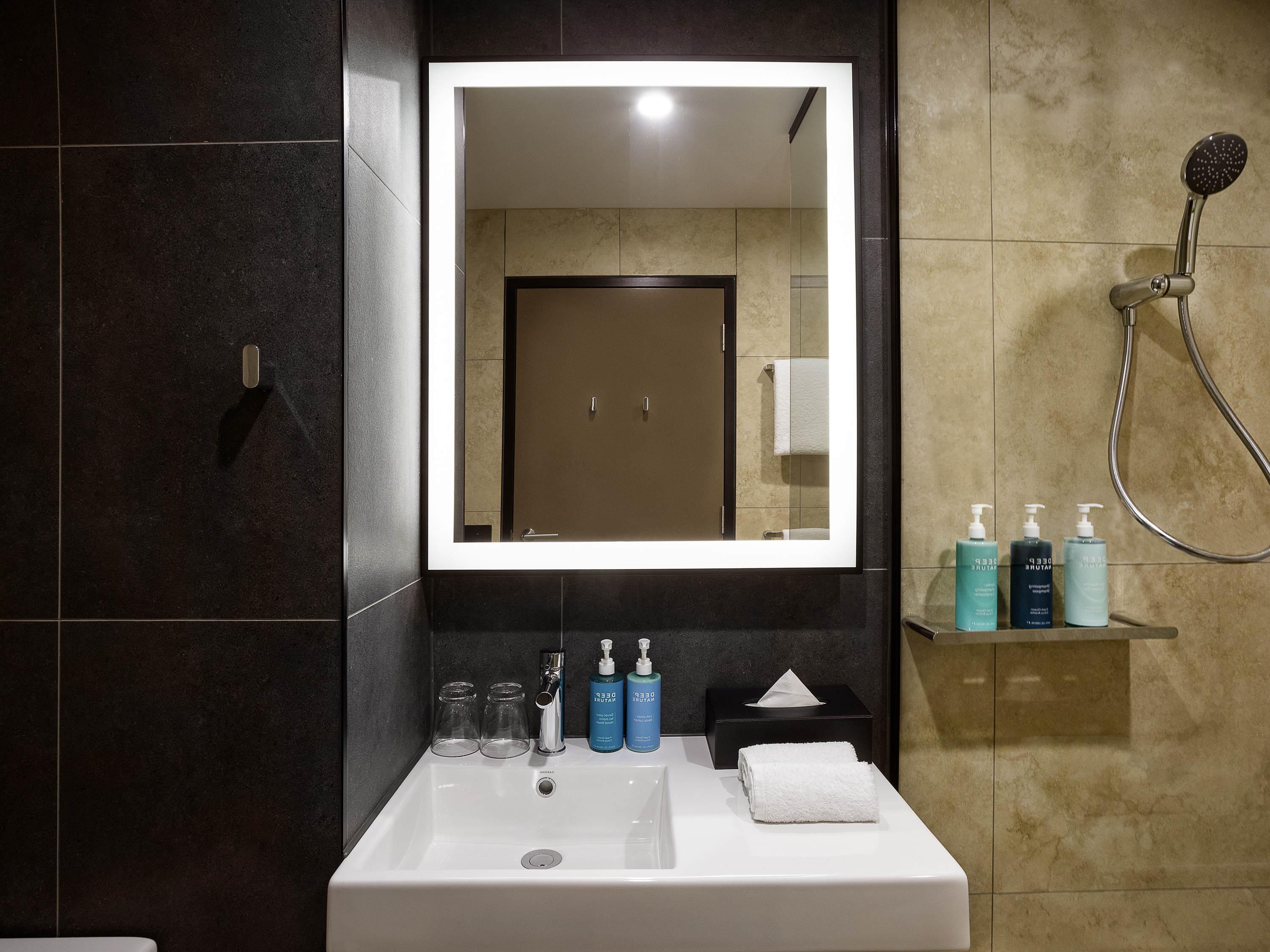 Novotel Devonport - Tap to explore photos