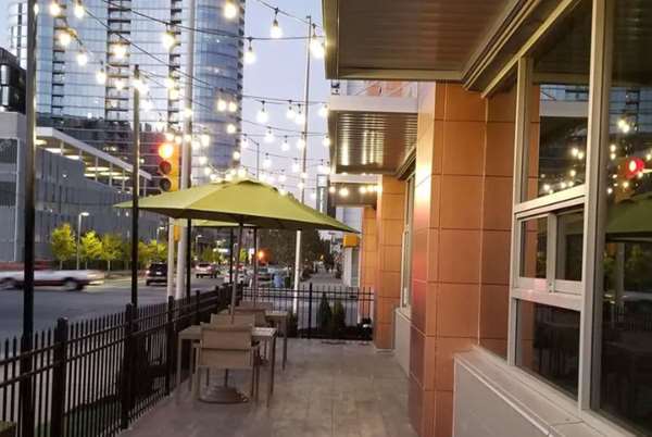  - La Quinta Inn & Suites Downtown Indianapolis - I-65 & I-70, Exit 111