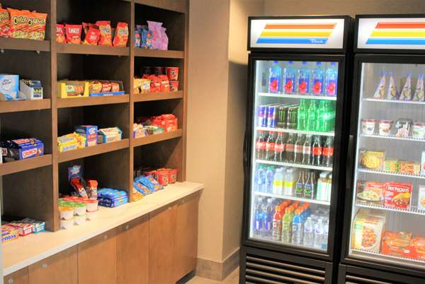  - La Quinta Inn & Suites Downtown Indianapolis - I-65 & I-70, Exit 111