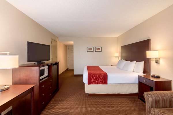  - Wingate by Wyndham Hotel Williamsburg