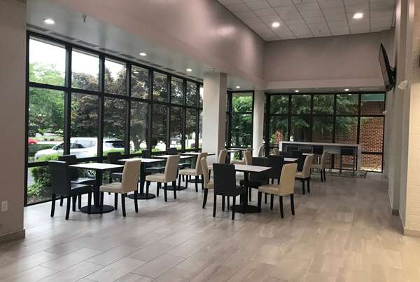  - Wingate by Wyndham Hotel Williamsburg