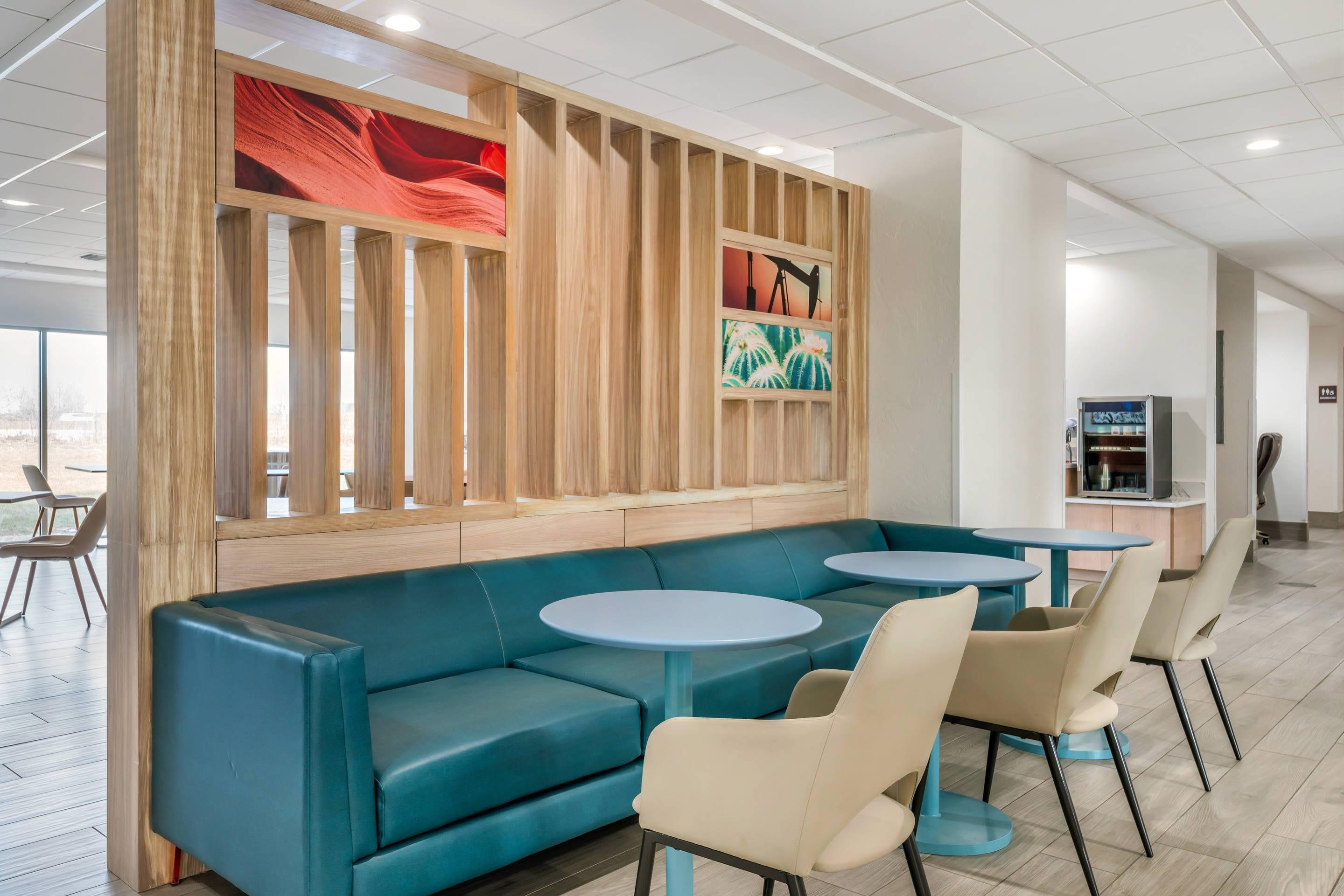 Hotel lobby | Comfort Inn & Suites