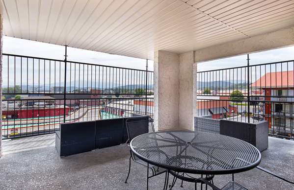 Americana Inn a Travelodge by Wyndham