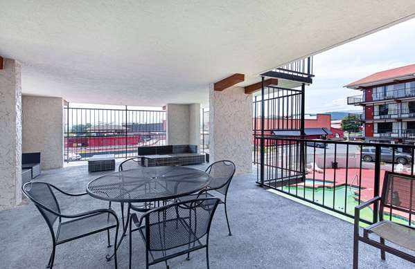 Americana Inn a Travelodge by Wyndham