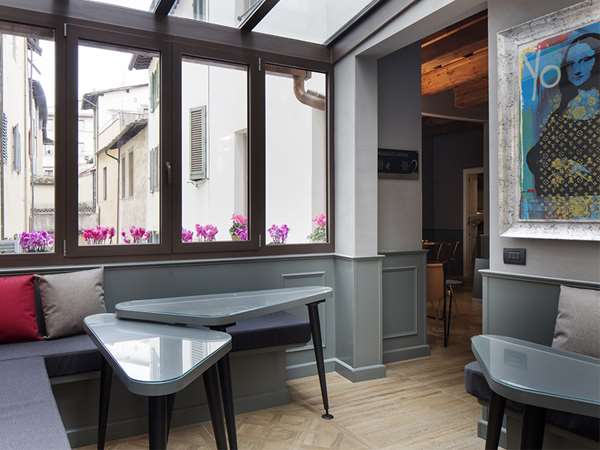 On-Site,Bar/Lounge