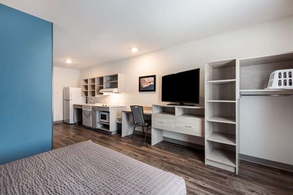  - WoodSpring Suites Greensboro - I-40, Exit 210