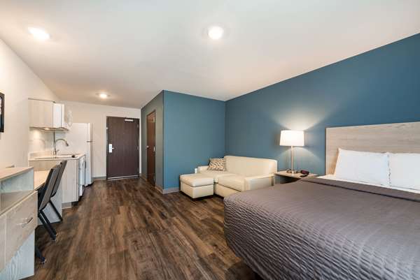  - WoodSpring Suites Greensboro - I-40, Exit 210