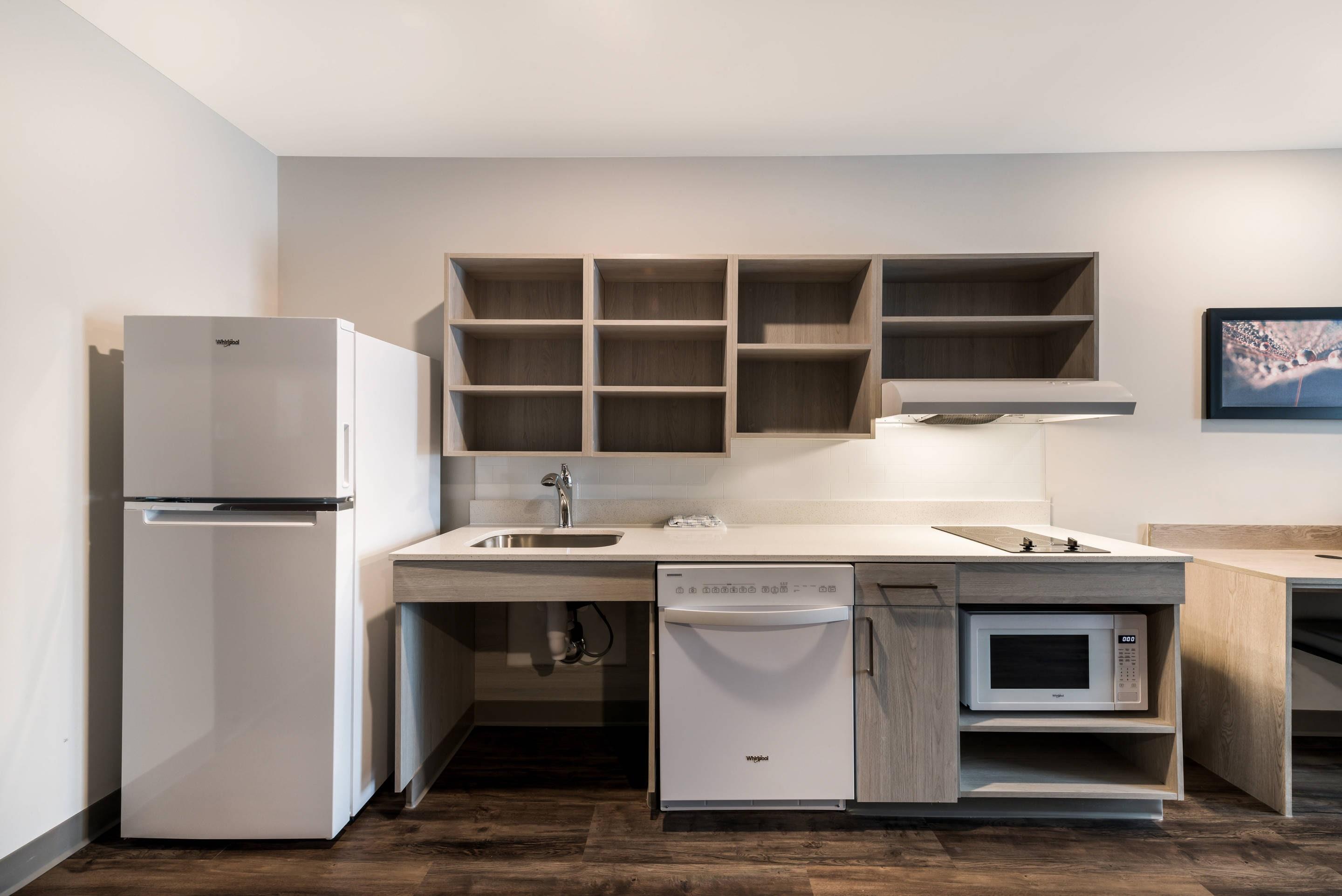 ACCESSIBLE KITCHEN | WoodSpring Suites Greensboro - High Point North