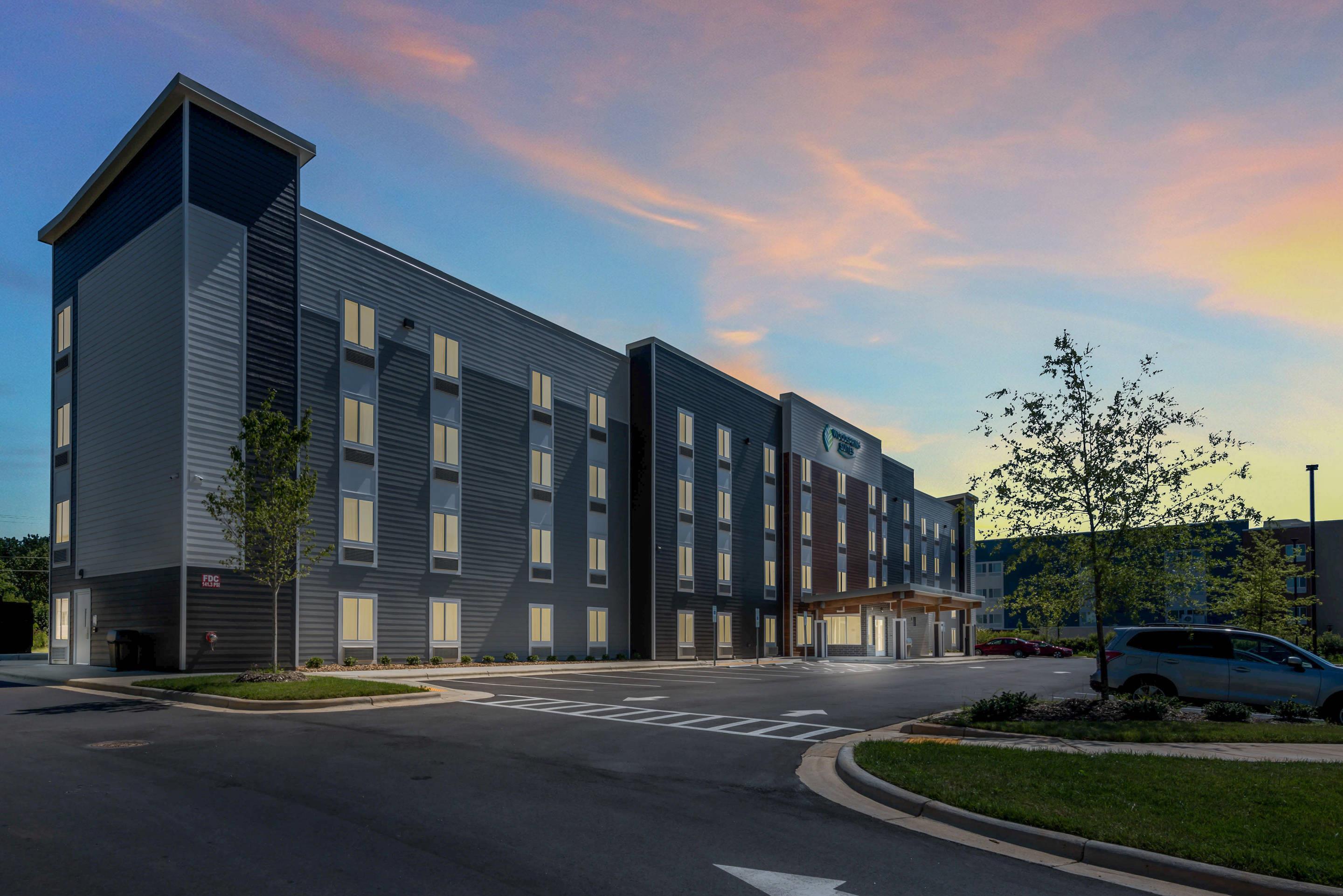 TWIGHLIGHT | WoodSpring Suites Greensboro - High Point North
