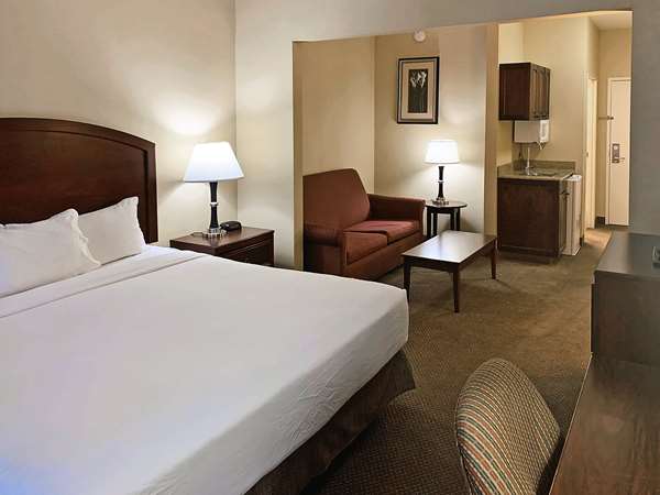 Suite - Rodeway Inn & Suites Catoosa - I-44, Exit 240