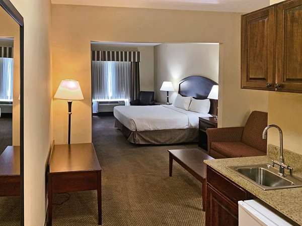 Suite - Rodeway Inn & Suites Catoosa - I-44, Exit 240