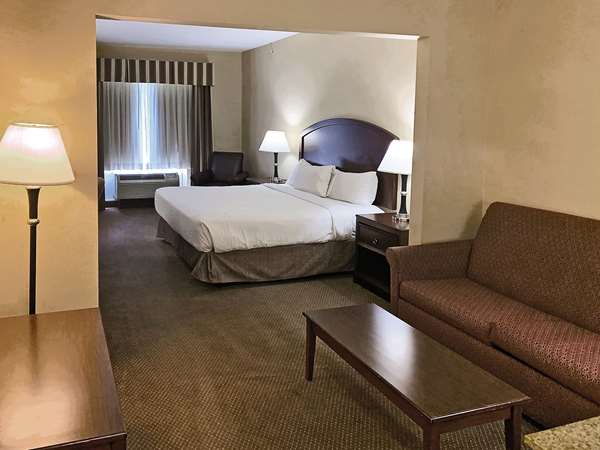 Suite - Rodeway Inn & Suites Catoosa - I-44, Exit 240