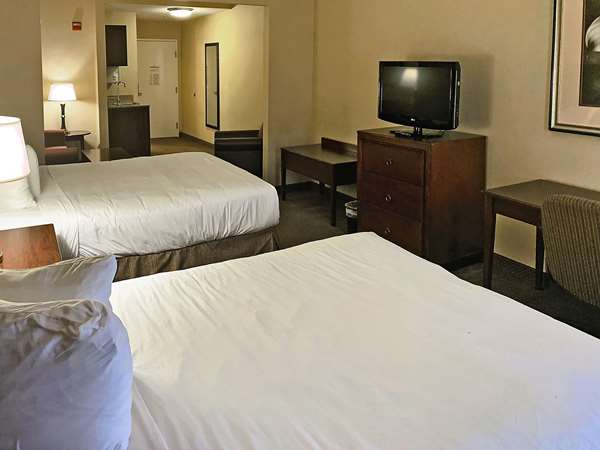 Suite - Rodeway Inn & Suites Catoosa - I-44, Exit 240
