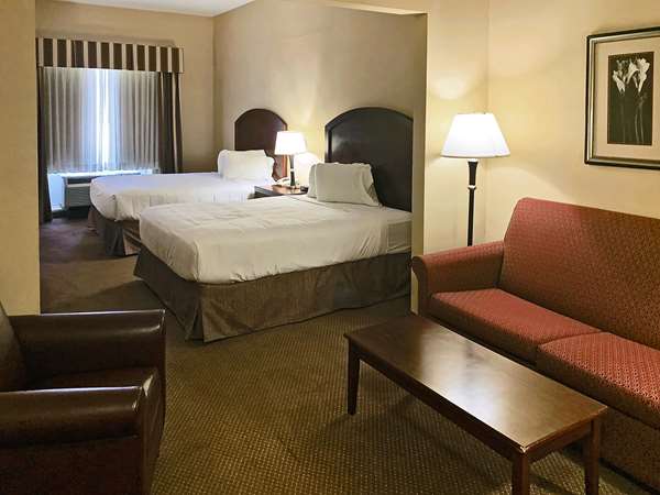 Suite - Rodeway Inn & Suites Catoosa - I-44, Exit 240