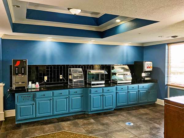 Amenities - Rodeway Inn & Suites Catoosa - I-44, Exit 240