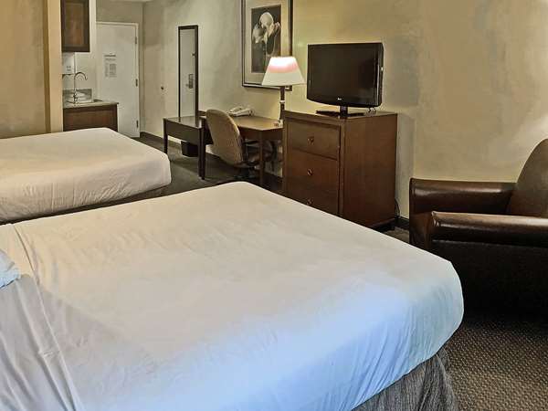  - Rodeway Inn & Suites Catoosa - I-44, Exit 240