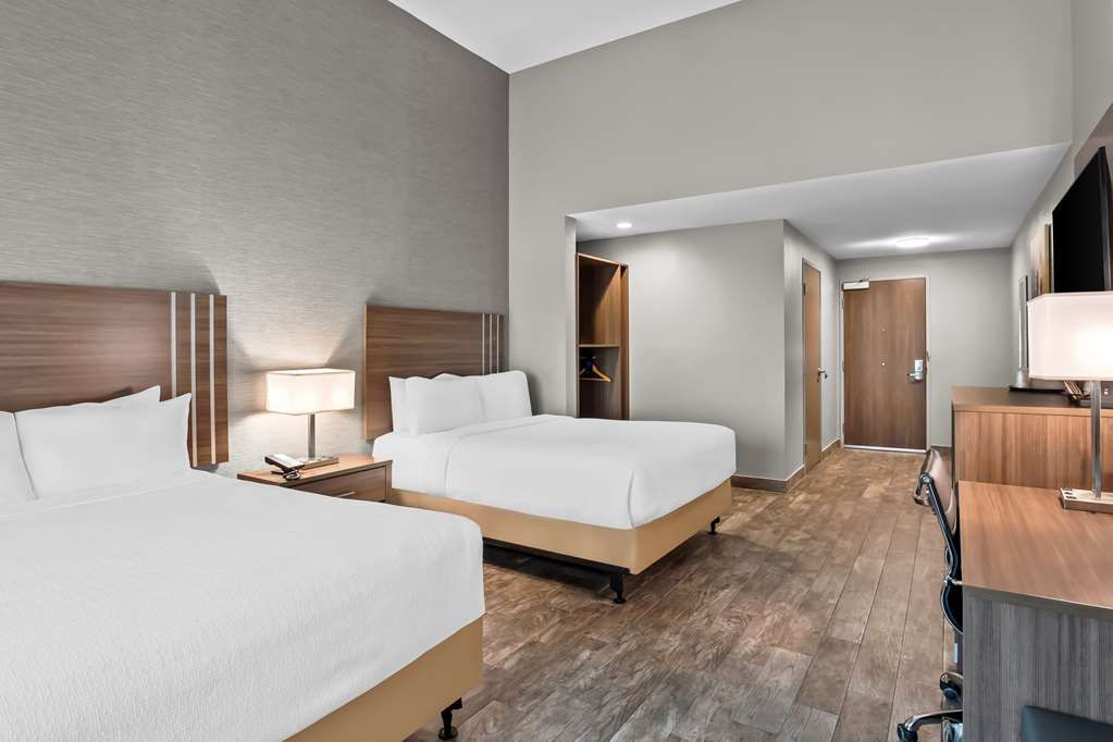 Best Western San Bernardino Hotel-guestroom-Guest Room,On-Site.jpg