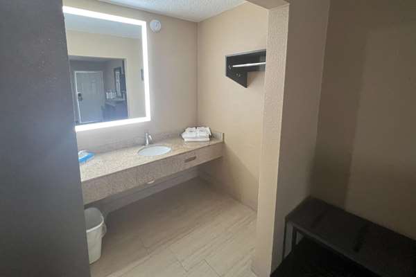  - Super 8 Motel Paducah