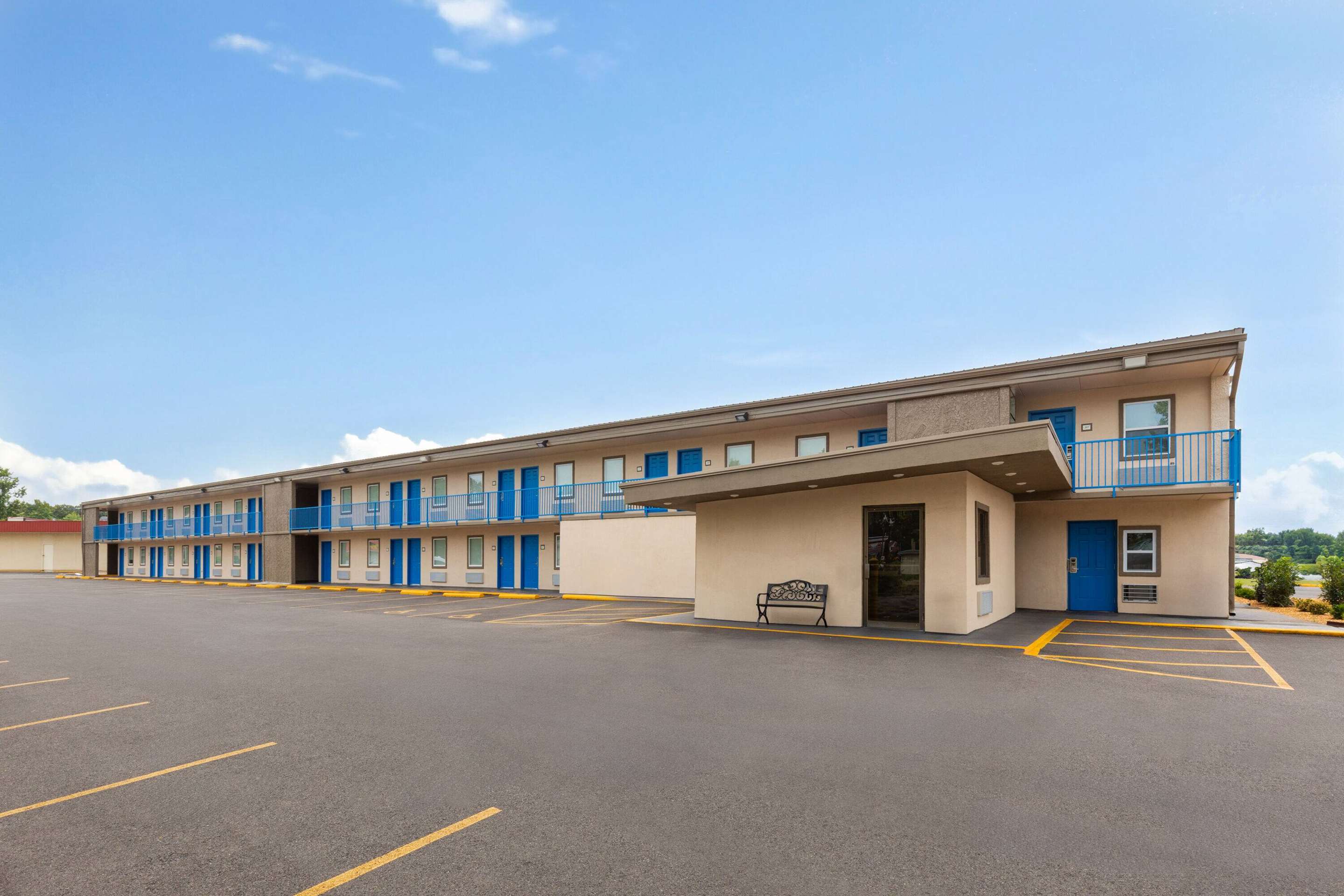 Exterior | Super 8 by Wyndham Paducah I-24 Exit 4