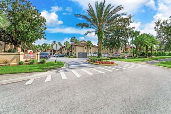 Exterior view - Alhambra Villas Poinciana