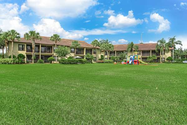 Exterior view - Alhambra Villas Poinciana