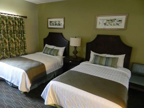  - Alhambra Villas Poinciana