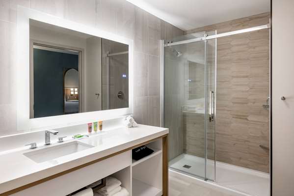  - Wyndham Garden Hotel Airport Winnipeg