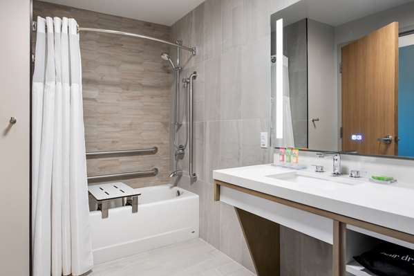  - Wyndham Garden Hotel Airport Winnipeg