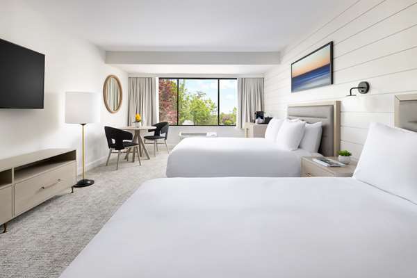  - Pell Hotel Middletown