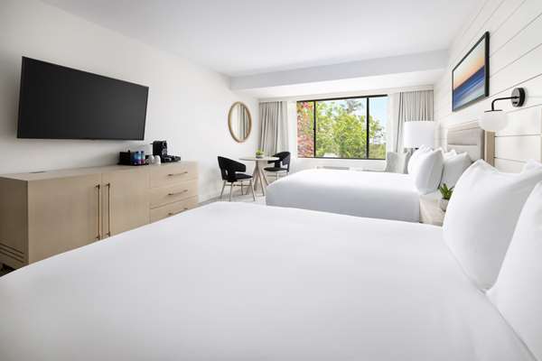  - Pell Hotel Middletown