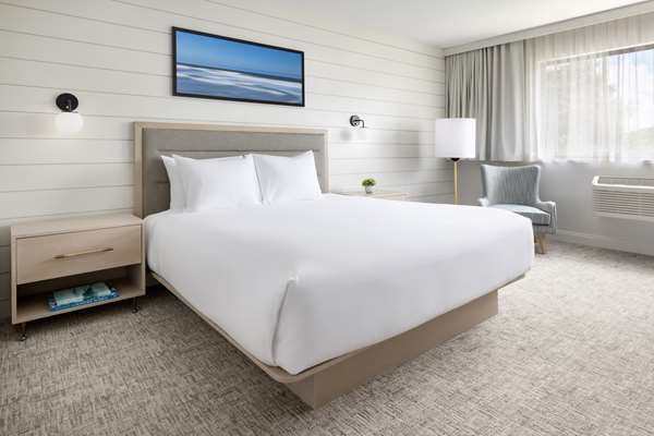  - Pell Hotel Middletown